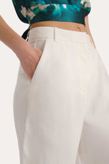 Tina Linen Bermuda Shorts | Elie Tahari FRESH PEARL