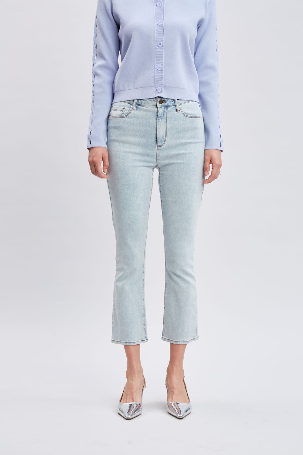 Micro Flare Cropped Jeans | Elie Tahari LIGHT WASH