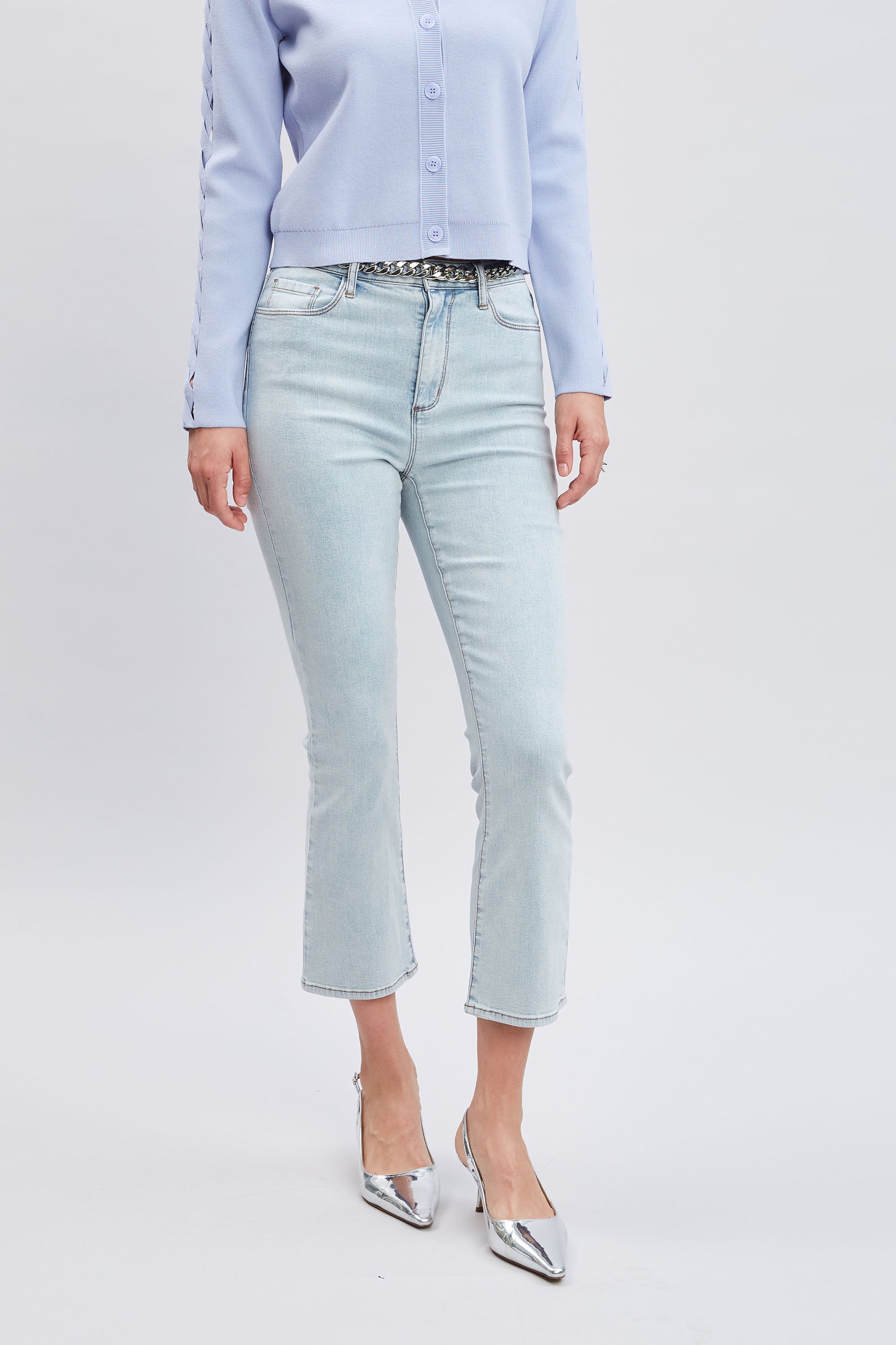 Micro Flare Cropped Jeans | Elie Tahari LIGHT WASH