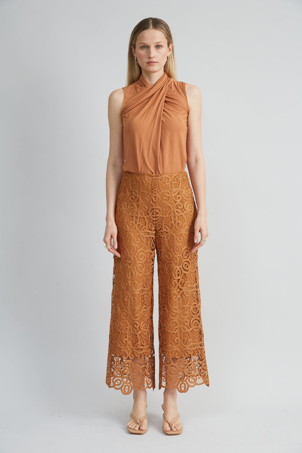 Sleeveless Twist Neck Knit | Elie Tahari CARAMEL