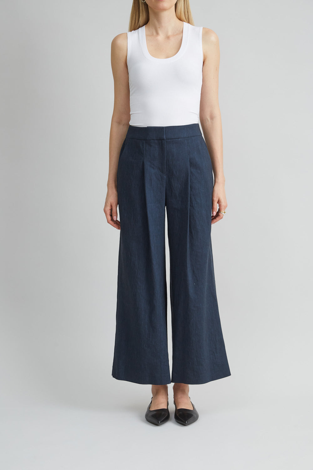 Pleated Linen Pant | Elie Tahari STARGAZER