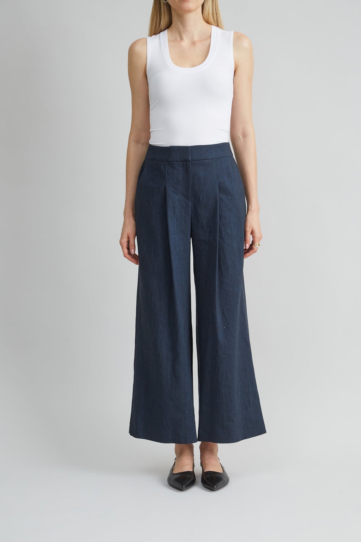 Pleated Linen Pant | Elie Tahari STARGAZER