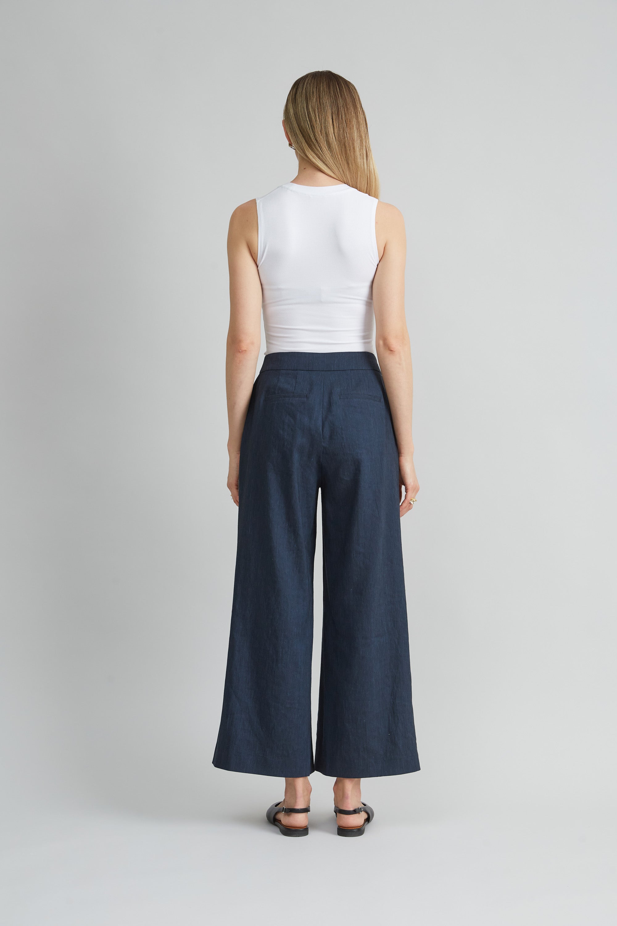 Pleated Linen Pant | Elie Tahari STARGAZER