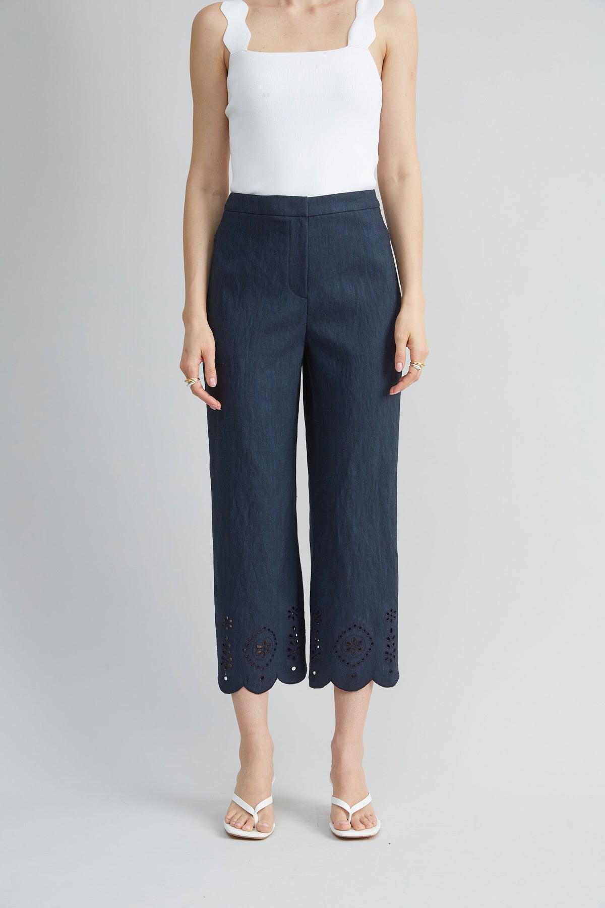 Linen Scallop Hem Pant | Elie Tahari STARGAZER