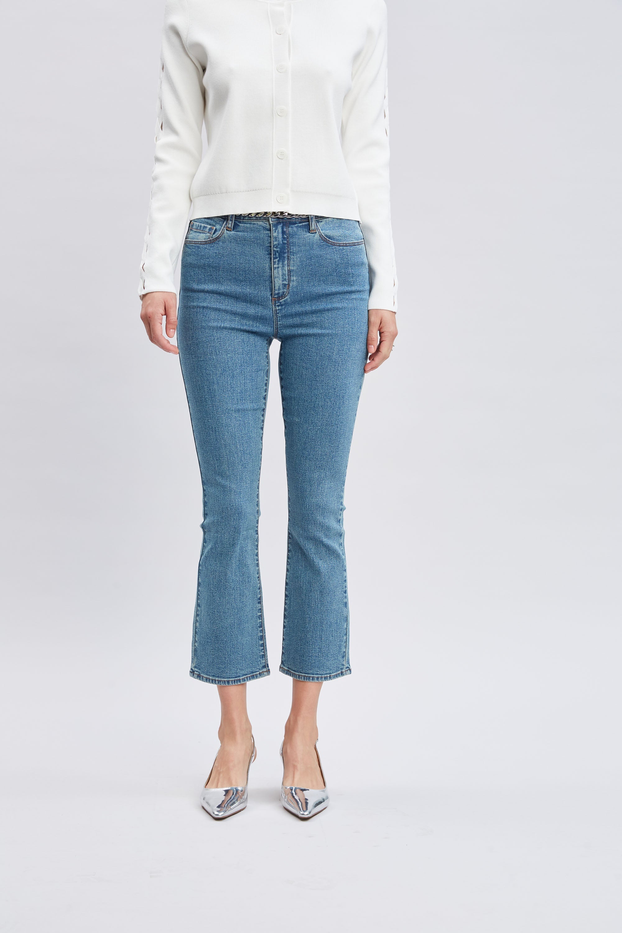 Micro Flare Cropped Jeans | Elie Tahari MEDIUM WASH