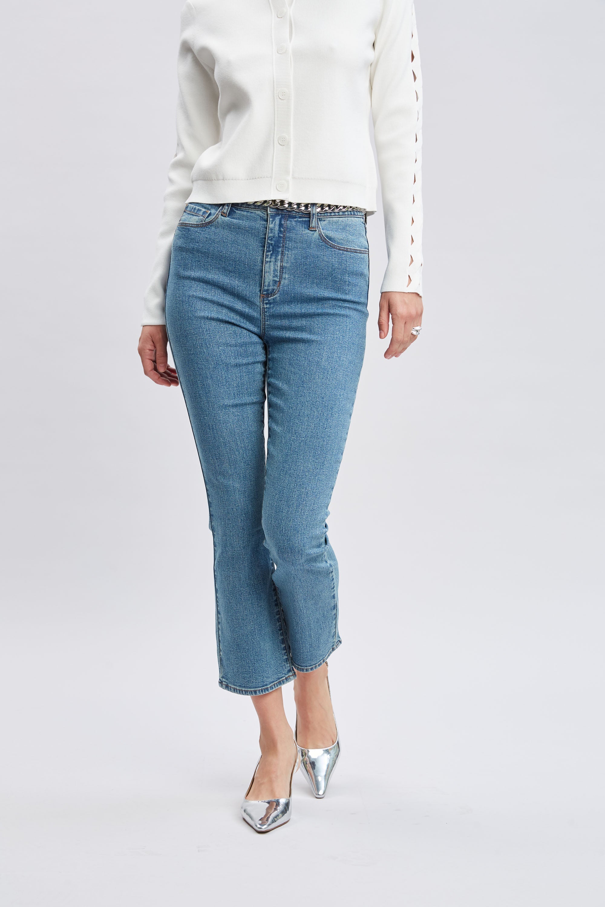 Micro Flare Cropped Jeans | Elie Tahari MEDIUM WASH